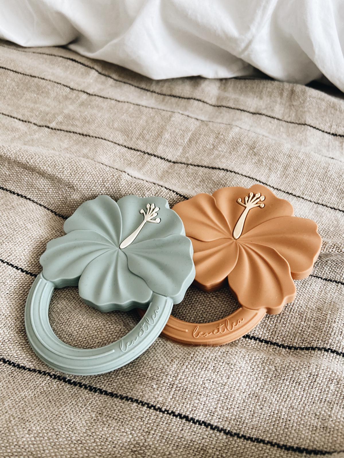 Hibiscus Teether, Sienna – Image 3