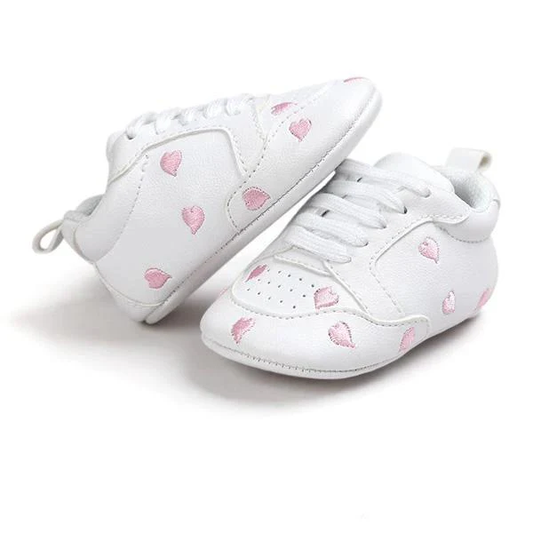 Baskets basses motifs cœurs à lacets – Image 2