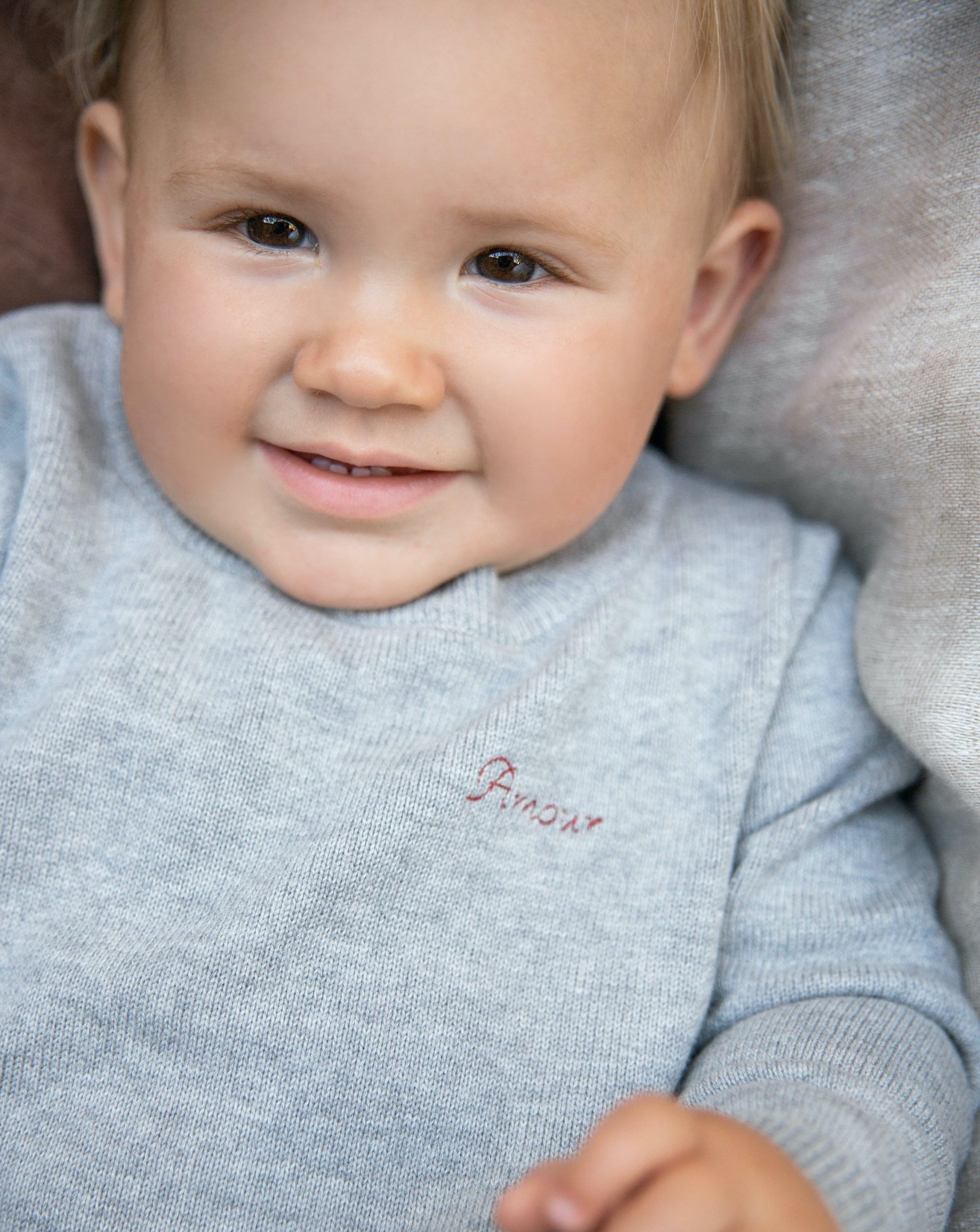 Pull amore gris unisexe