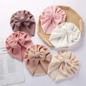 Turban avec nœud papillon pour bébé